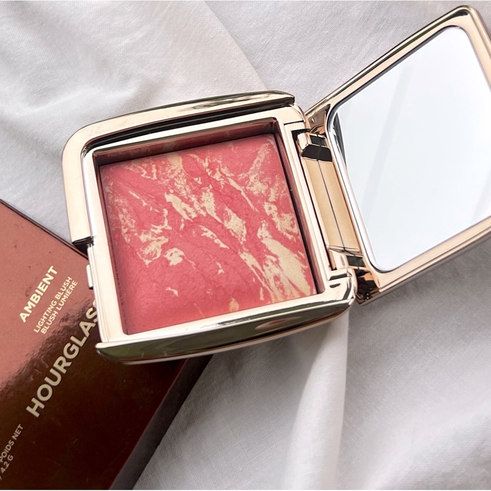 Hourglass | Ambient Lighting Blush - Diffused Heat